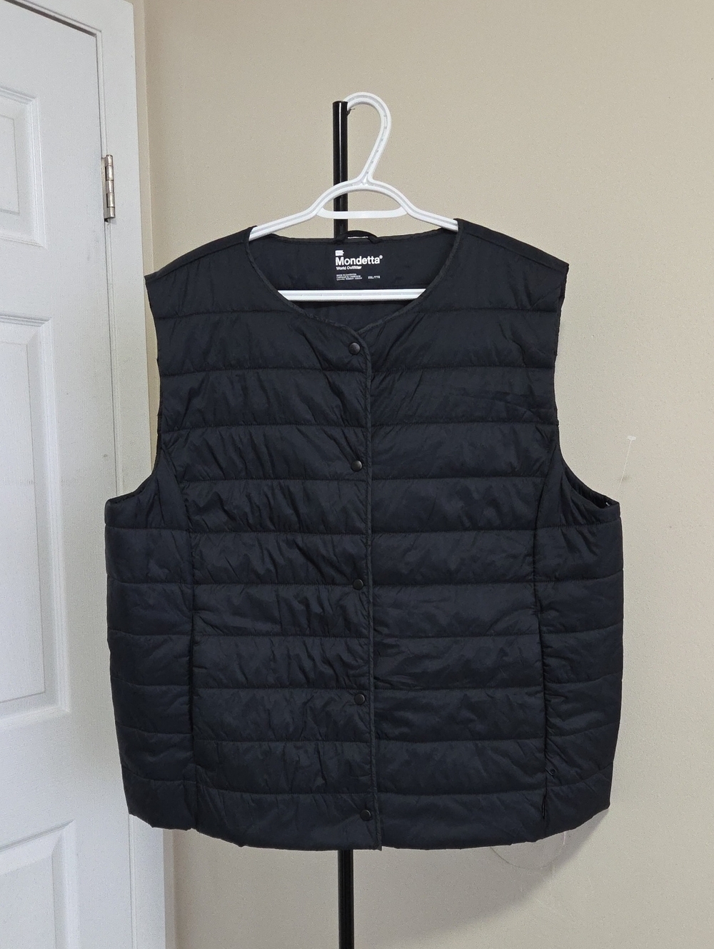 Mondetta Black Quilted Snap-Front Puffer Vest